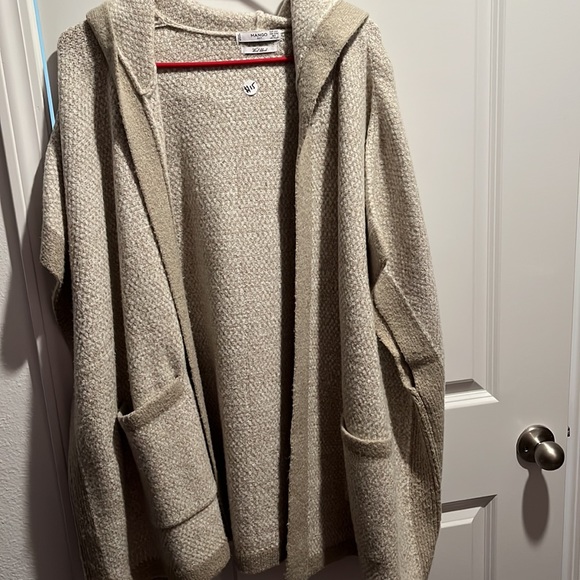 Jackets - Picture 6 of 13